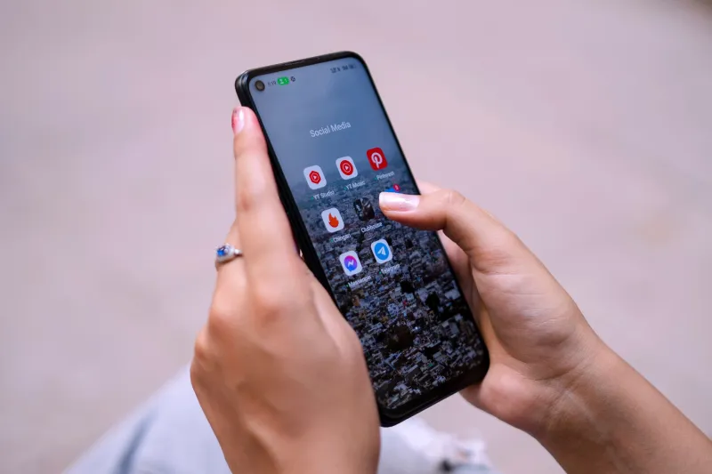 Pinged to Death: How Apps Hijacked Your Attention One Alert at a Time